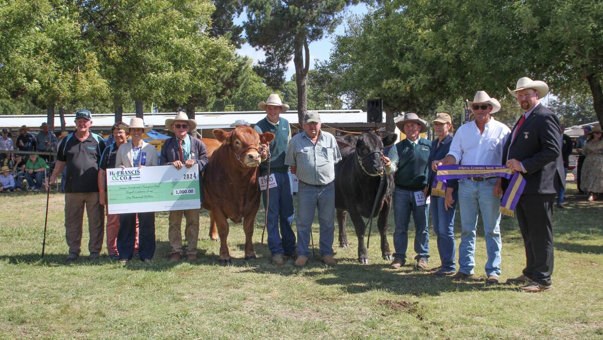 Exhibitors Warwick and Anne Hutchings, judges Hannah Powe, Cargo, and Steve Crowley, Barraba, Scott Negus, exhibitor Murray Sowter, handler Jamie Hollis, exhibitor Annette Barham, Scott Myers, H Francis and Co, and judge Tim Lord, Kangaloon. Picture by Alexandra Bernard