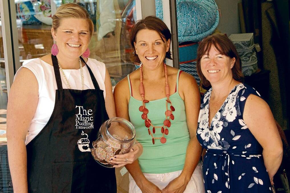 Sara Winston-Smith, from The Magic Pudding in Tamworth,  Lisa Pollock, Currabubula Station, Currabubula, (middle) and Jane McKenzie, "Roseview", Quirindi are raising money for the Tamworth North West Cancer Centre in memory of Lisa's sister Kristy Keech.