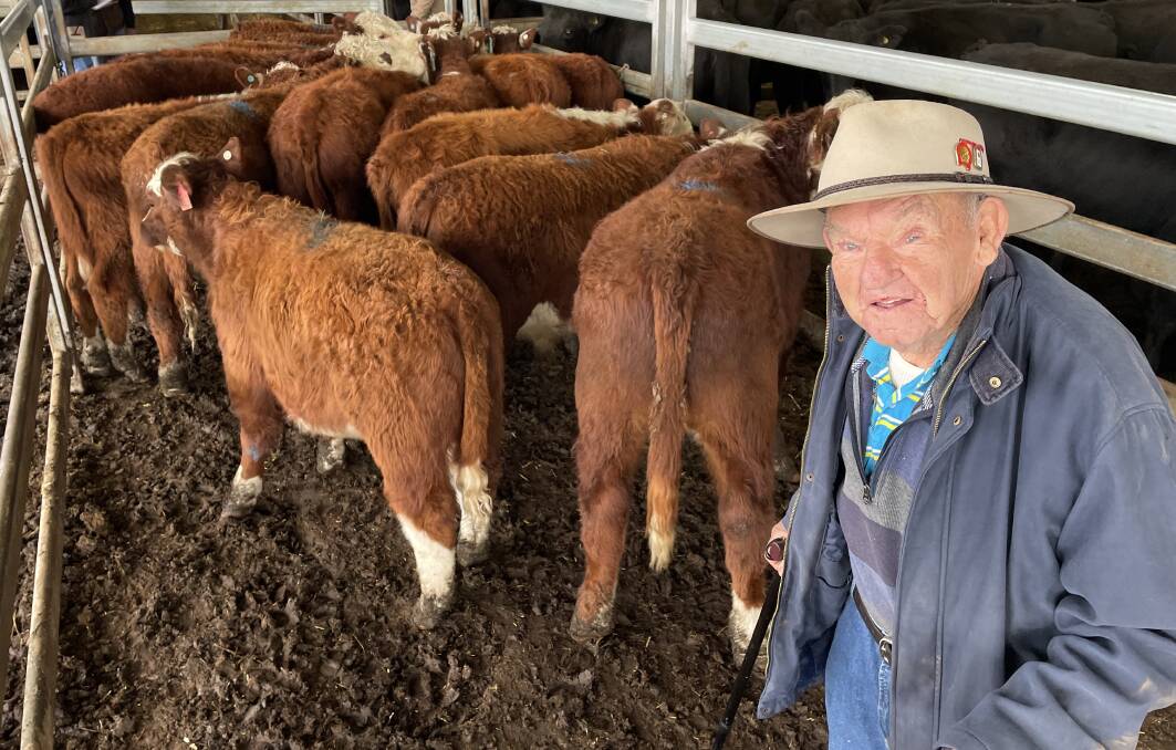 Des Redmond, Kooralbyn, Orange, bought two pens, both October/November-drop Hereford steers, for $755 and $940 a head at the Carcoar store cattle sale last Friday. Picture by Karen Bailey.